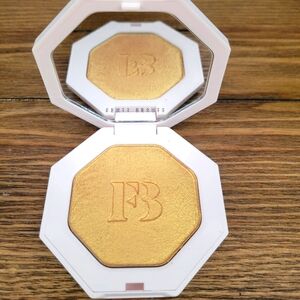 Fenty Beauty Killawatt Freestyle Highlighter